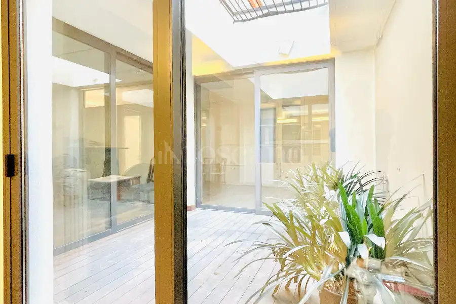 Ufficio in vendita di 300 mq a €650.000 (rif. 48/2026)