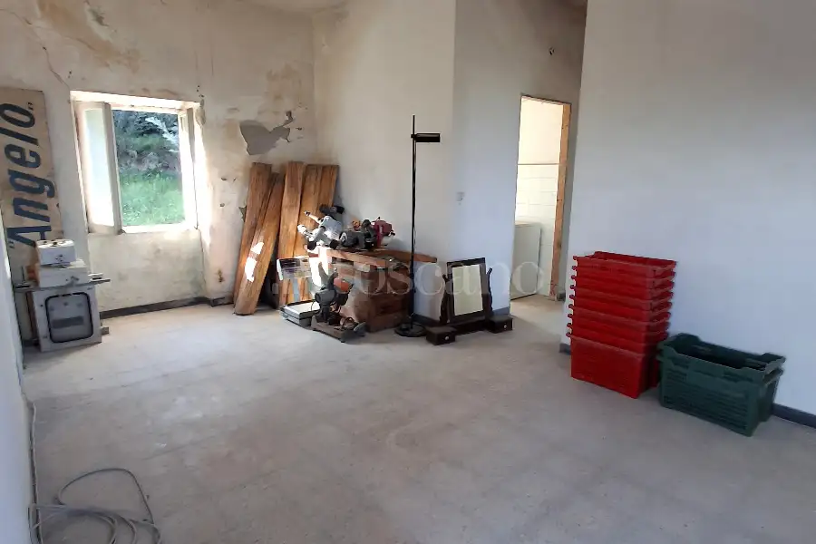 Rustico in vendita di 150 mq a €395.000 (rif. 13/2024)