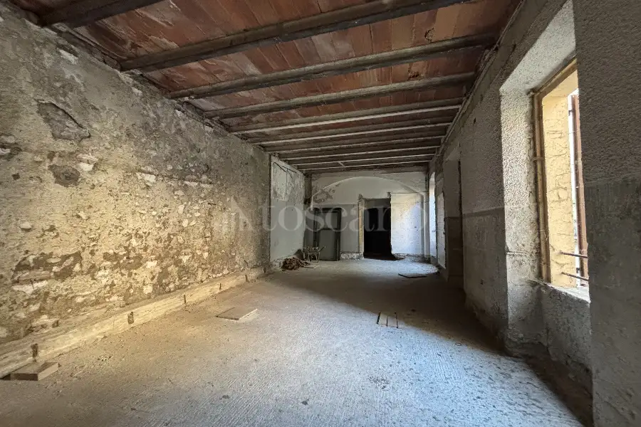 Casa Indipendente in vendita di 700 mq a €335.000 (rif. 1/2025)
