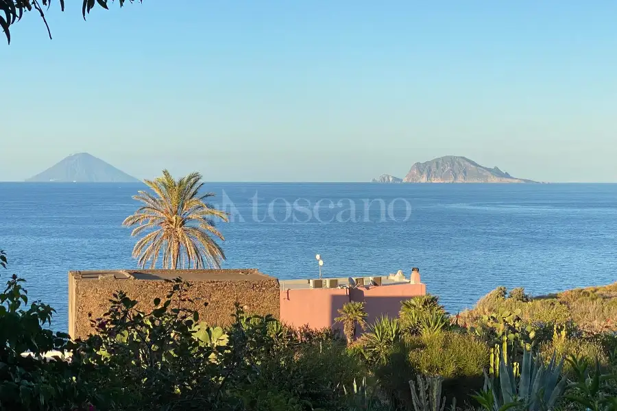 Villa in vendita di 1.000 mq a €1.990.000 (rif. 41/2025)