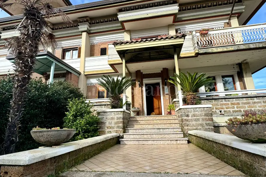 Casa in vendita di 190 mq a €320.000 (rif. 98/2025)