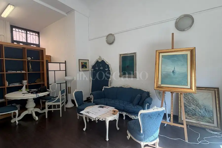 Negozio in affitto di 85 mq a €3.000 (rif. 11/2026)