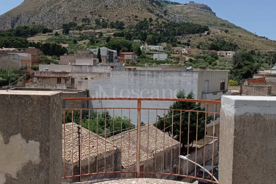 Attico in vendita di 80 mq a €80.000 (rif. 40/2025)