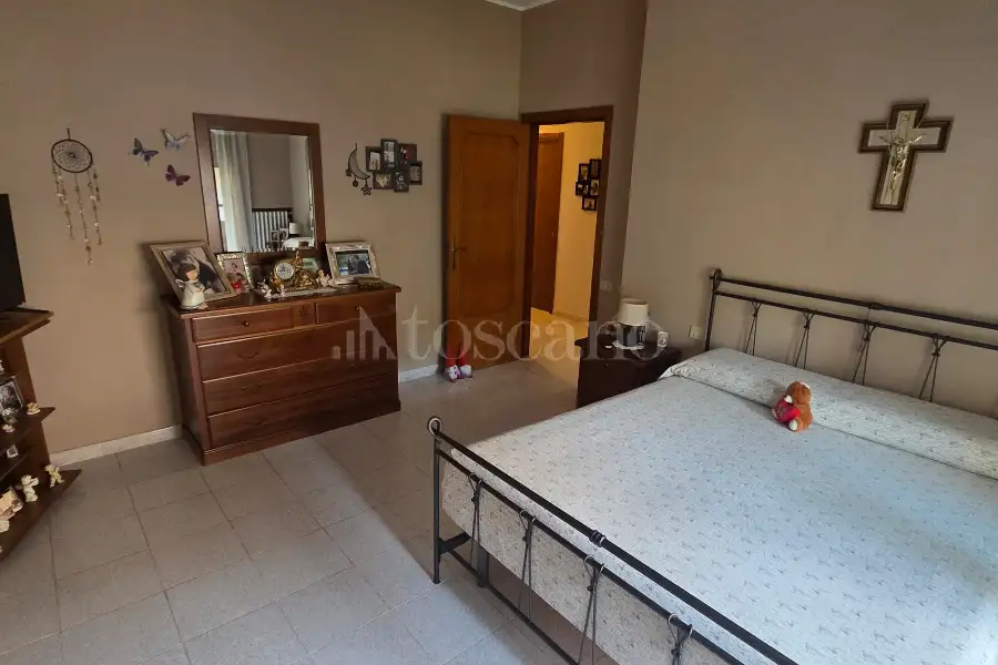 Villa Plurifamiliare in vendita di 575 mq a €580.000 (rif. 33/2026)