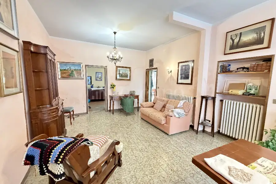 Casa Indipendente in vendita di 220 mq a €270.000 (rif. 3/2026)