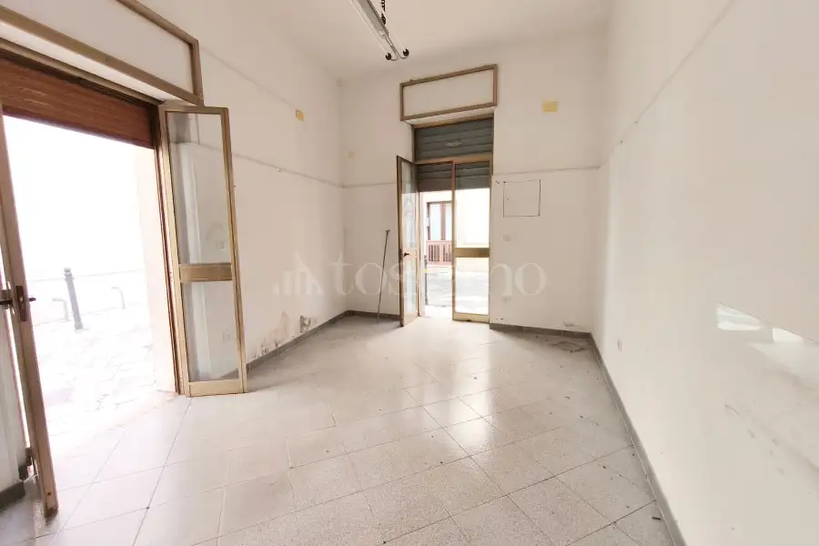 Negozio in vendita di 33 mq a €38.000 (rif. 34/2026)