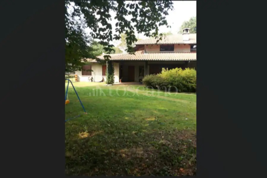 Villa in vendita di 570 mq a €570.000 (rif. 62/2026)