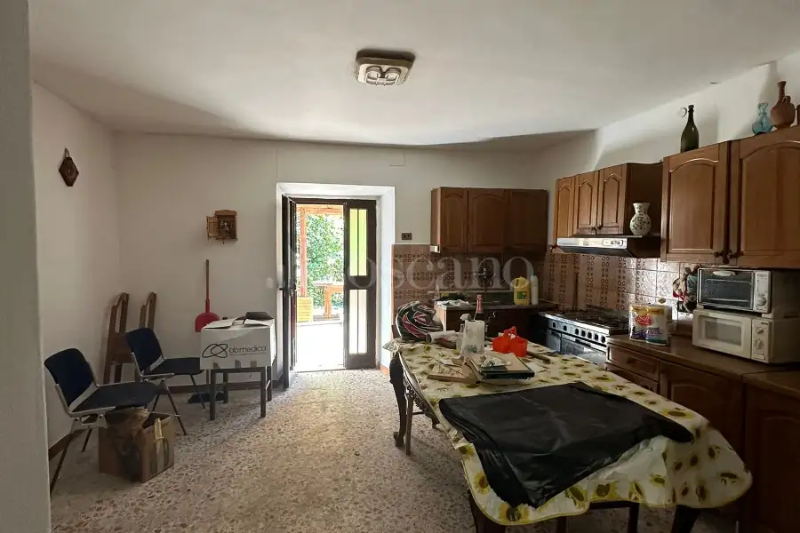Villa Bifamiliare in vendita di 250 mq a €90.000 (rif. 6/2025)