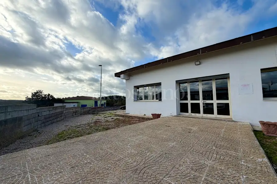 Capannone in vendita di 500 mq a €300.000 (rif. 2/2026)