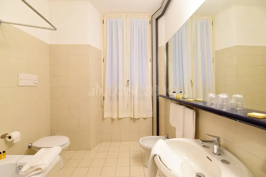 Albergo in vendita di 2.300 mq a €4.500.000 (rif. 39/2026)