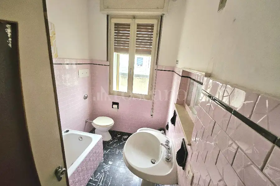 Casa Indipendente in vendita di 300 mq a €300.000 (rif. 6/2026)