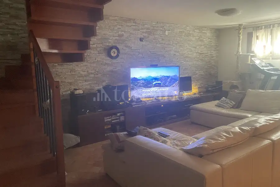 Villino a Schiera in vendita di 210 mq trattativa riservata (rif. 148/2024)