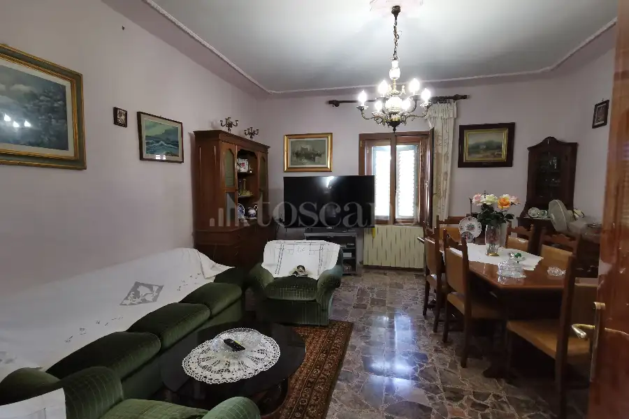 Casa in vendita di 280 mq a €380.000 (rif. 24/2021)