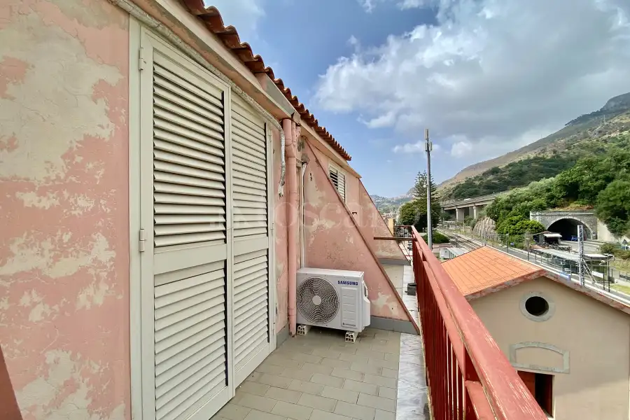 Attico in vendita di 112 mq a €249.000 (rif. 45/2026)