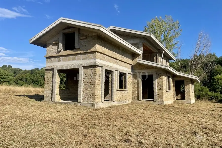 Casa Indipendente in vendita di 250 mq a €190.000 (rif. 31/2026)