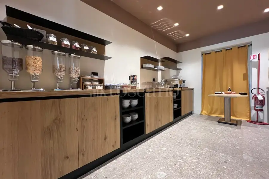 Albergo in vendita di 2.700 mq a €6.700.000 (rif. 15/2024)
