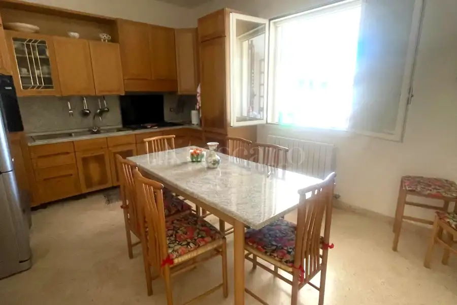 Villa in affitto di 140 mq a €3.000 (rif. 41/2025)