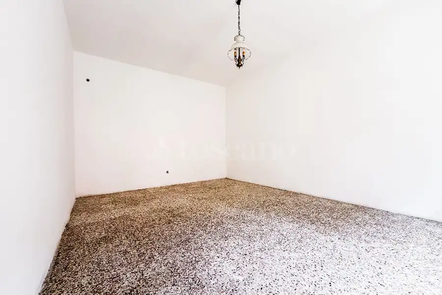 Casa Indipendente in vendita di 200 mq a €125.000 (rif. 23/2026)