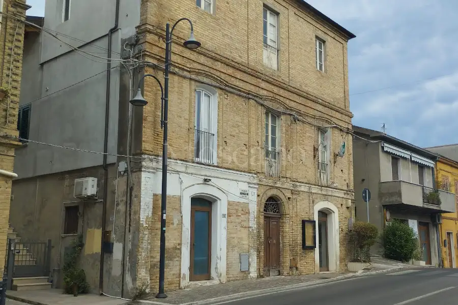 Palazzo in vendita di 160 mq a €165.000 (rif. 32/2026)