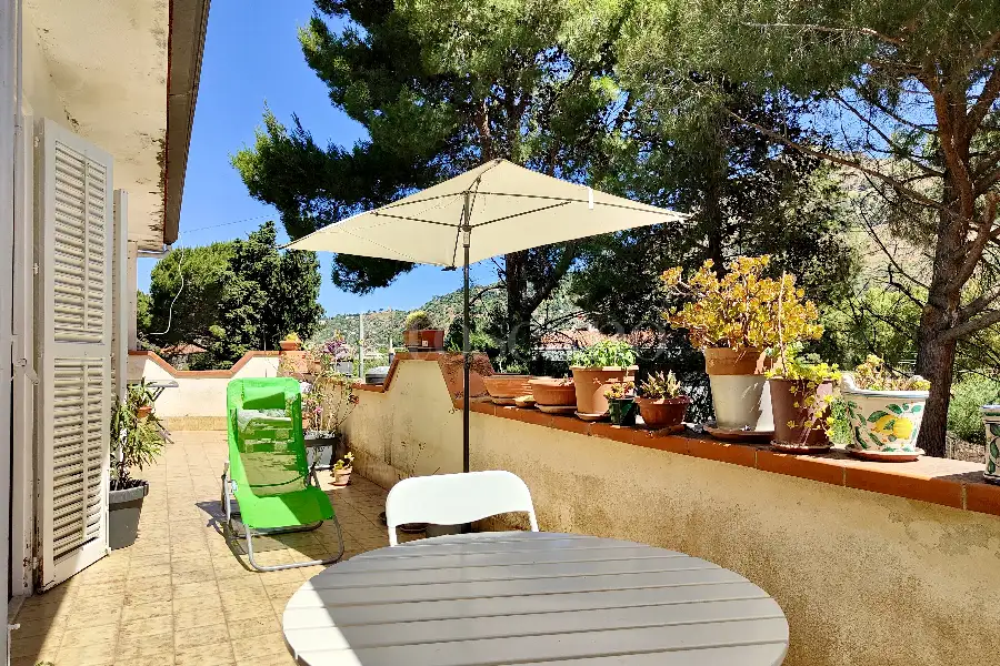 Villa in vendita di 500 mq a €255.000 (rif. 41/2026)