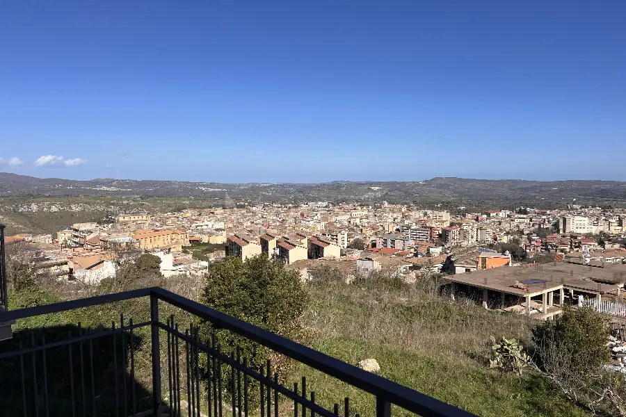Casa in vendita di 88 mq a €65.000 (rif. 13/2026)