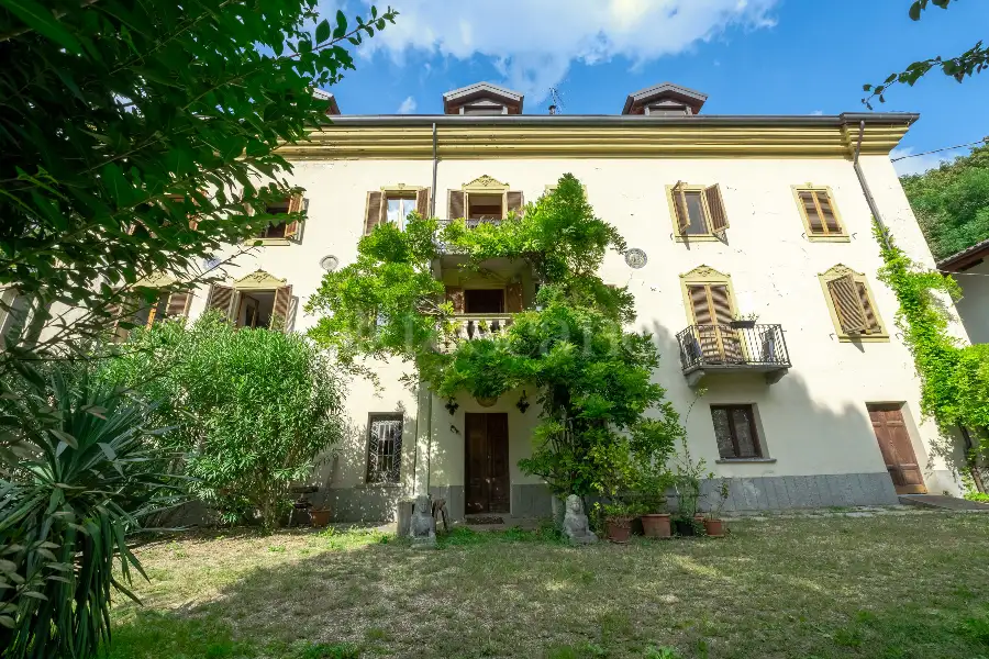 Casa Indipendente in vendita di 284 mq a €650.000 (rif. 41/2025)