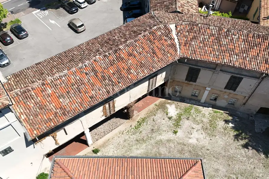 Rustico in vendita di 2.000 mq a €2.000.000 (rif. 26/2026)