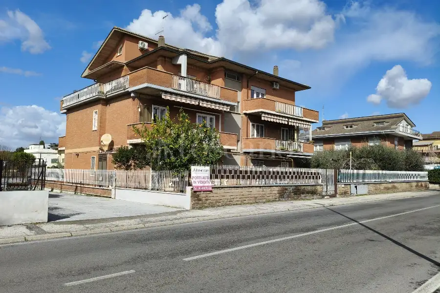 Attico in vendita di 80 mq a €259.000 (rif. 12/2026)