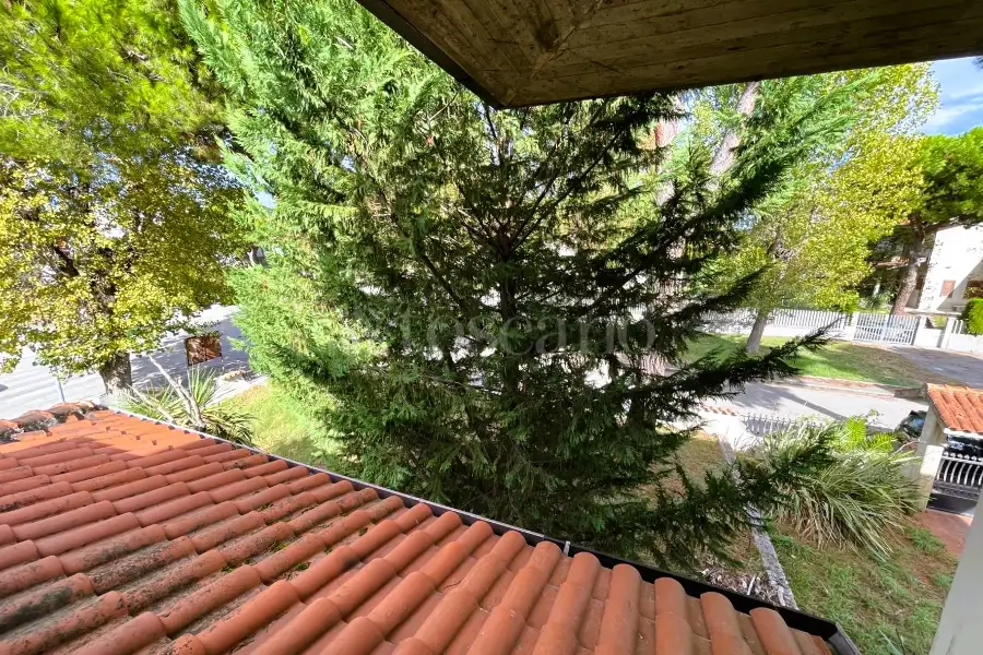 Villa in vendita di 305 mq a €650.000 (rif. 12/2025)