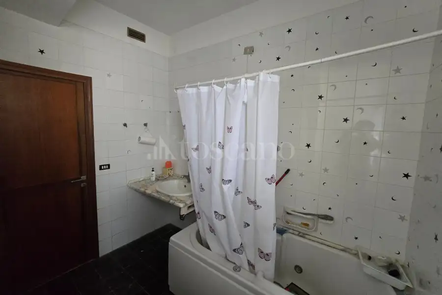 Casa in vendita di 198 mq a €178.000 (rif. 142/2025)