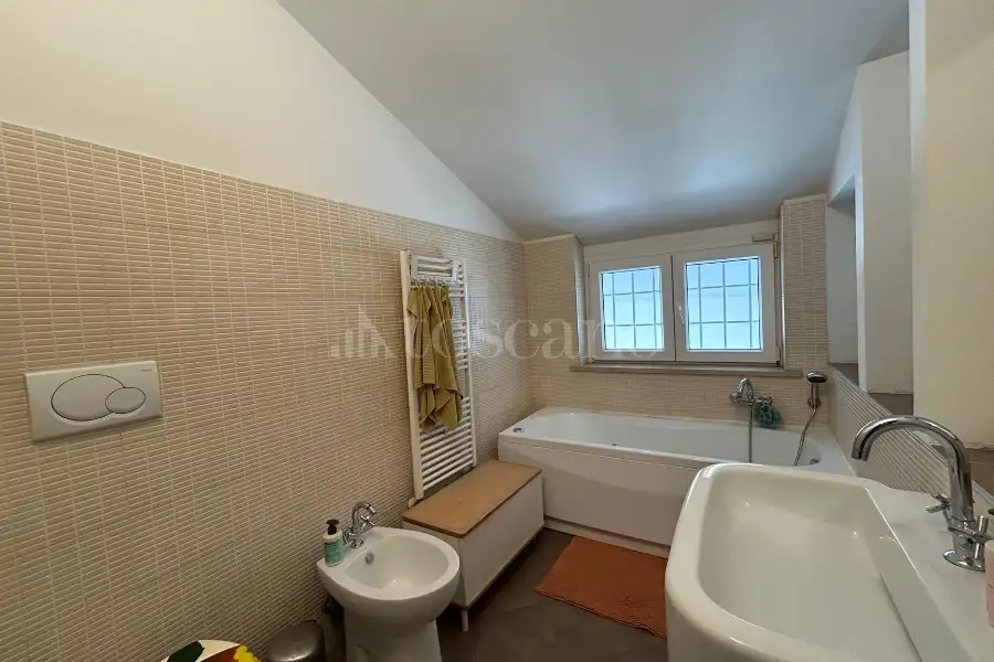 Villa Plurifamiliare in vendita di 220 mq a €459.000 (rif. 44/2026)