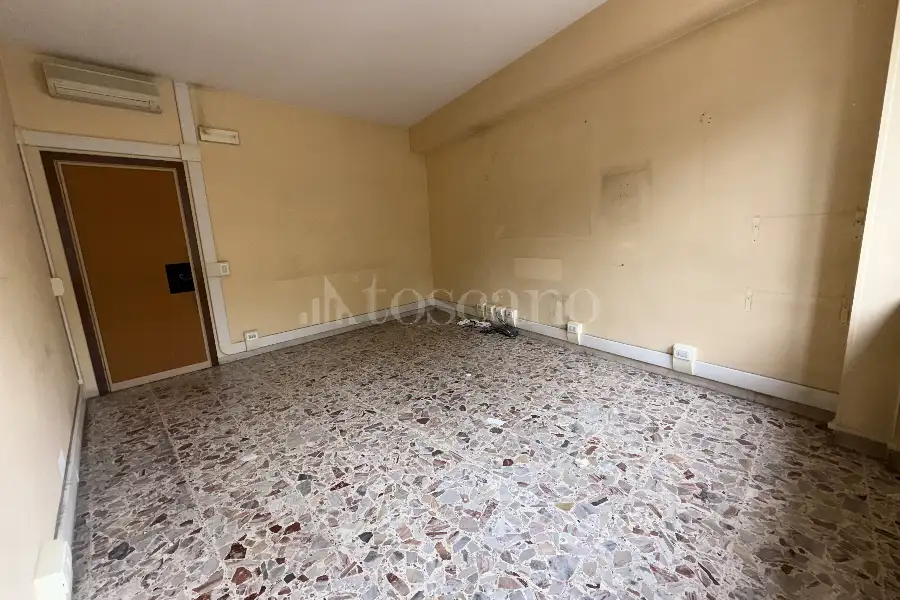 Ufficio in affitto di 80 mq a €1.300 (rif. 31/2026)