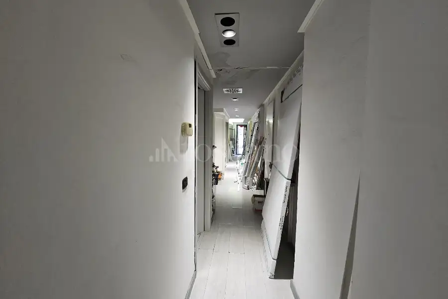 Negozio in vendita di 60 mq a €140.000 (rif. 57/2024)