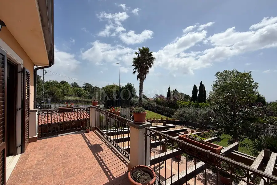 Villa Bifamiliare in vendita di 182 mq a €379.000 (rif. 75/2026)