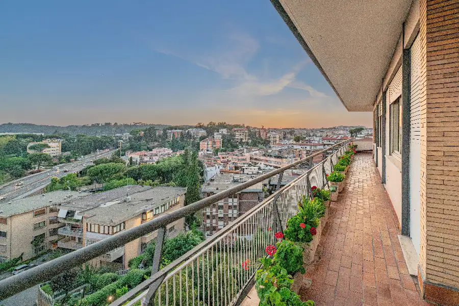 Attico in vendita di 185 mq a €1.250.000 (rif. 16/2026)