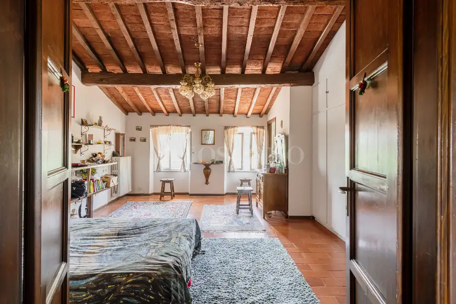 Casa in vendita di 430 mq a €1.250.000 (rif. 25/2025)