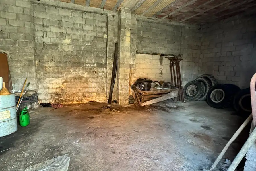 Casa Indipendente in vendita di 250 mq a €90.000 (rif. 102/2025)