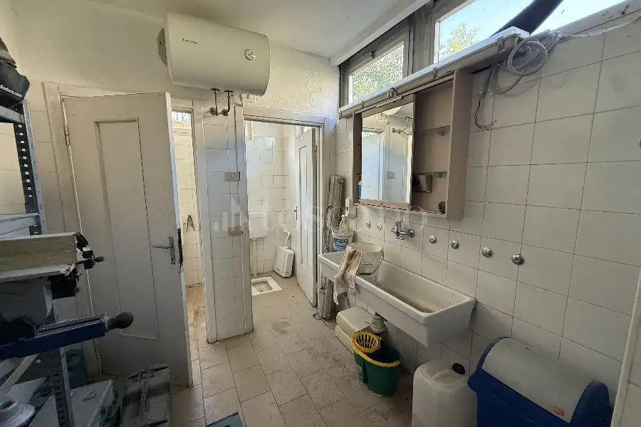 Laboratorio in vendita di 200 mq a €165.000 (rif. 29/2026)