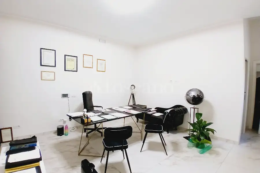 Negozio in vendita di 60 mq a €275.000 (rif. 50/2025)