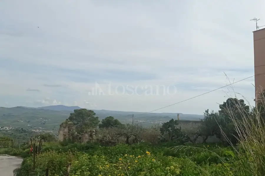 Casa Indipendente in vendita di 240 mq a €50.000 (rif. 5/2025)