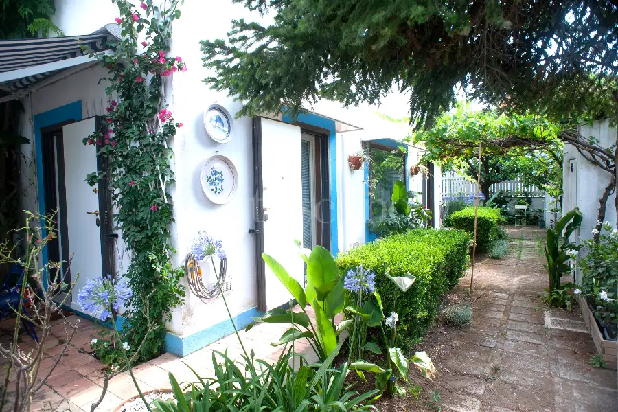 Villa Plurifamiliare in vendita di 250 mq a €285.000 (rif. 9/2026)