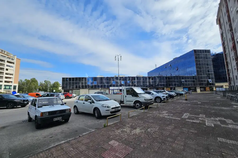 Negozio in vendita di 200 mq a €159.000 (rif. 111/2024)