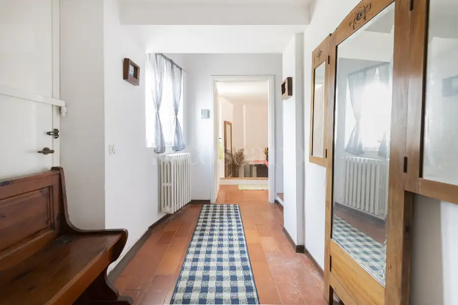 Casa in vendita di 430 mq a €1.250.000 (rif. 25/2025)