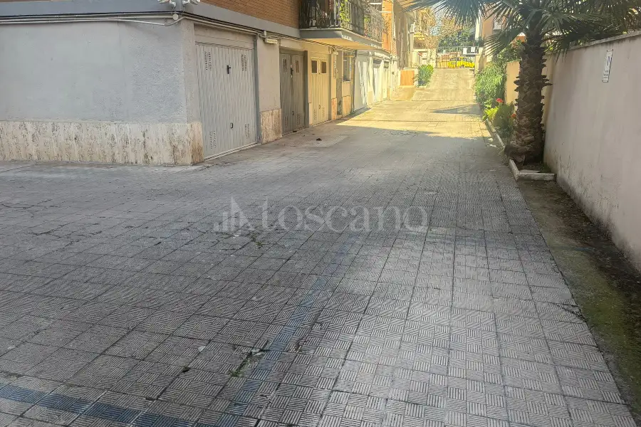 Box in vendita di 32 mq a €59.000 (rif. 23/2026)