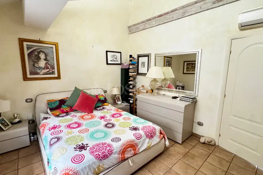 Villa in vendita di 356 mq a €779.000 (rif. 12/2026)