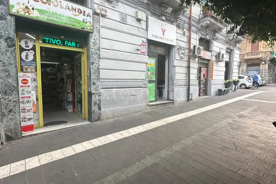 Negozio in affitto di 38 mq a €750 (rif. 53/2026)