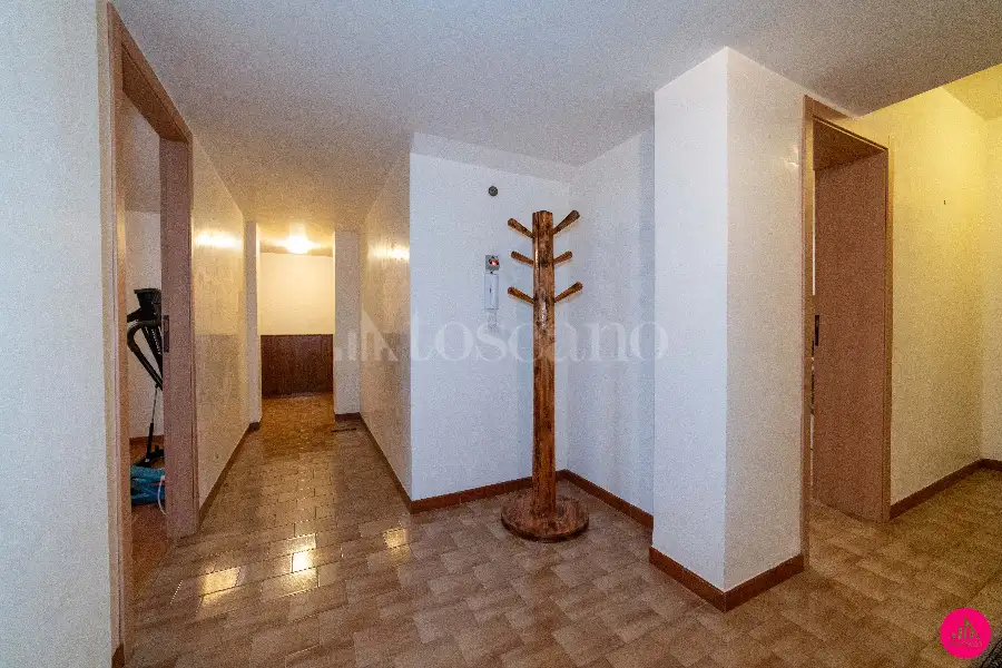 Villa in vendita di 390 mq a €430.000 (rif. 171/2025)
