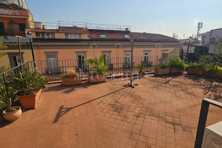 Attico in vendita di 350 mq a €780.000 (rif. 38/2026)