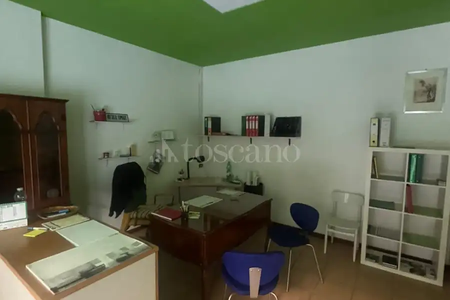 Negozio in affitto di 50 mq a €700 (rif. 65/2026)