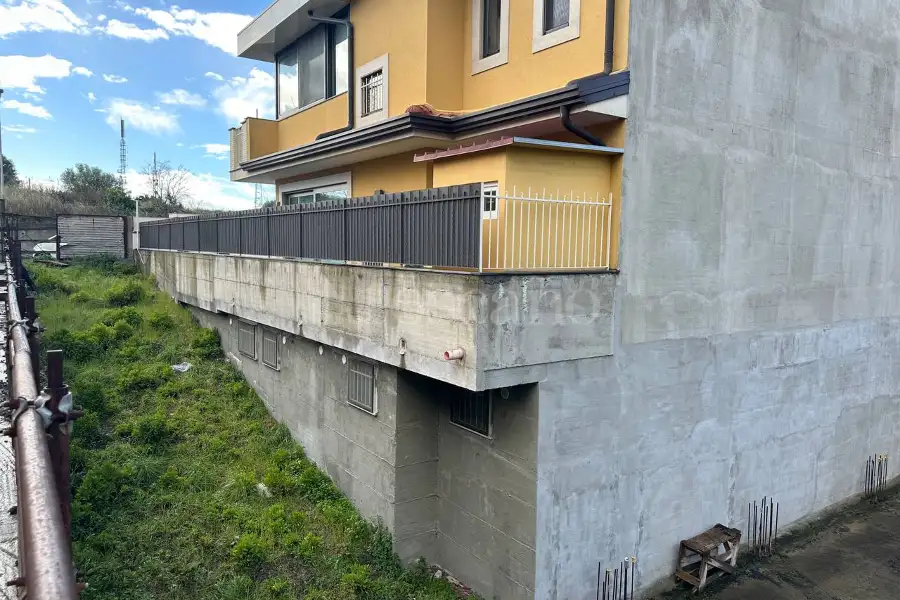 Villa in vendita di 300 mq a €115.000 (rif. 8/2026)